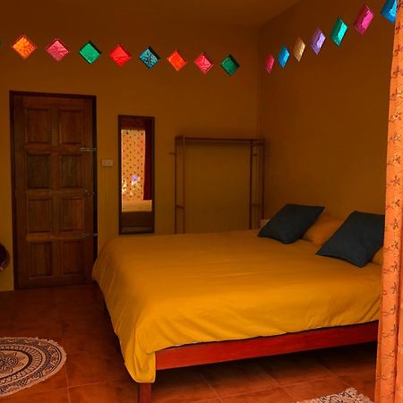 One World Bungalows Ko Lanta Kültér fotó