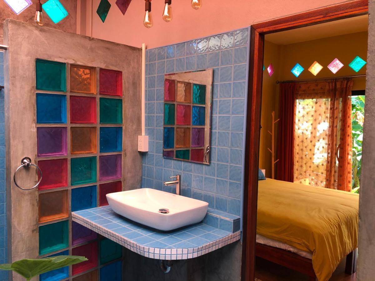 One World Bungalows Ko Lanta Kültér fotó